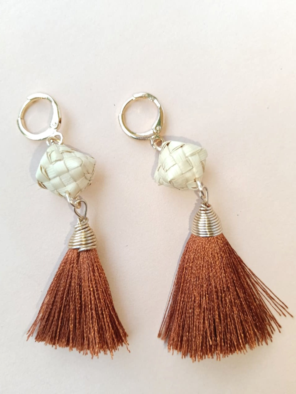 Aretes Ocre