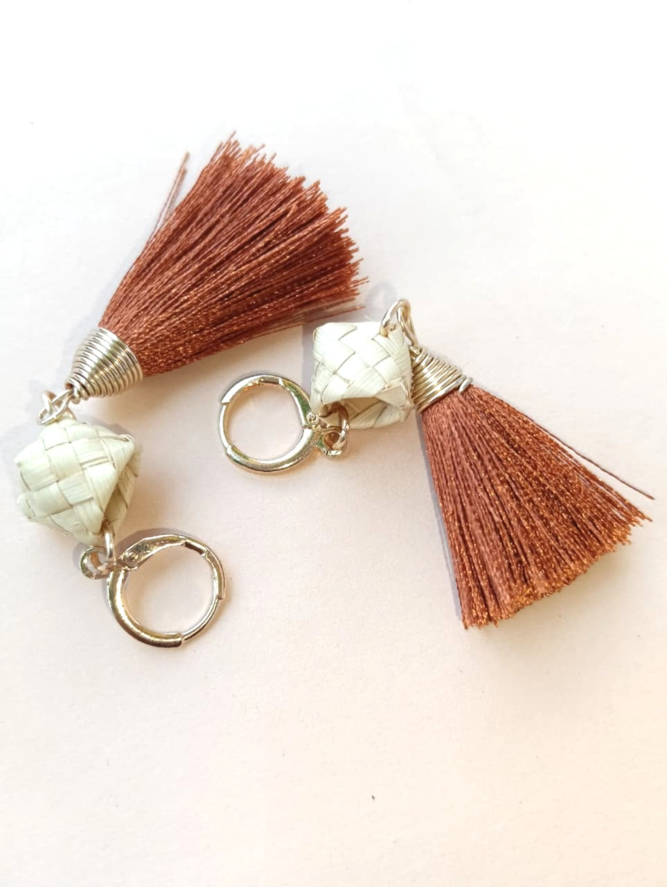 Aretes Ocre